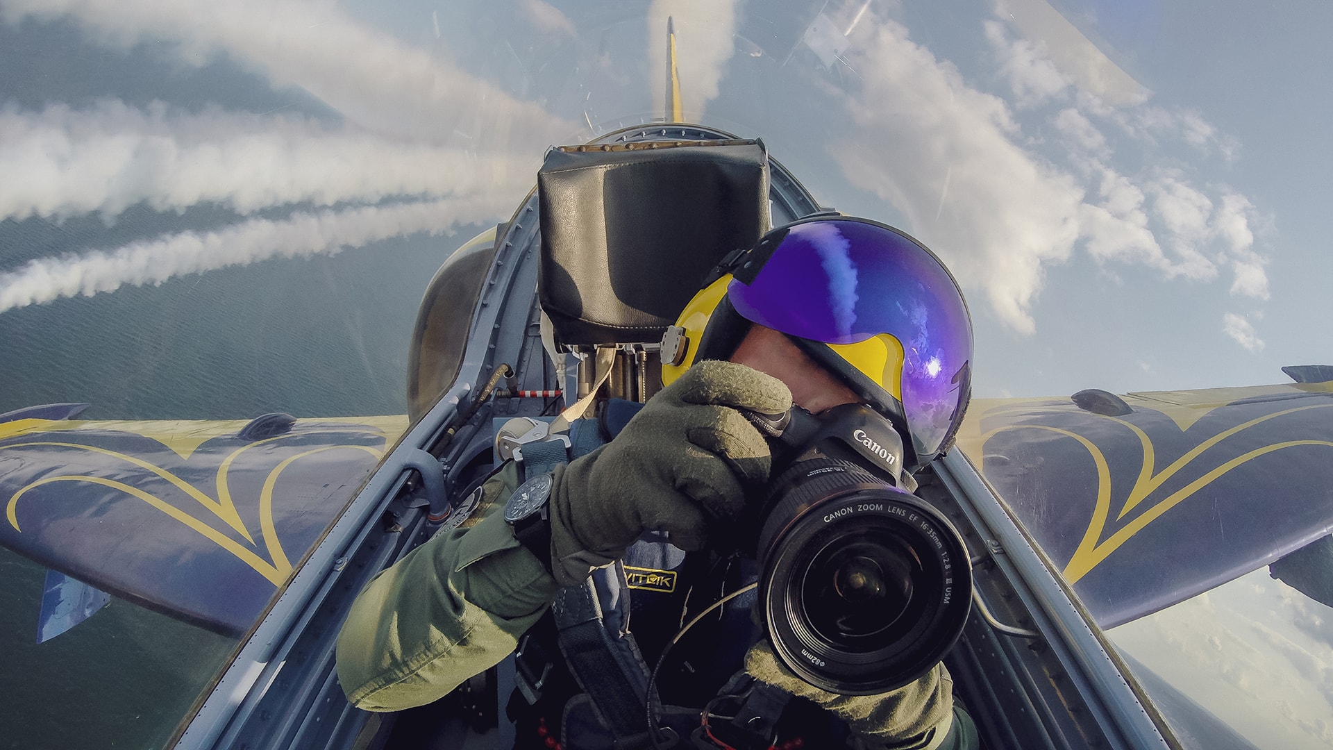 Aviation photographer in flight